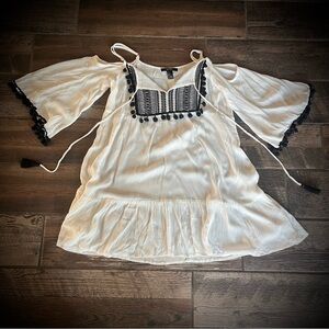 Forever 21 white gauze BOHO top with black embroidery cold shoulder S